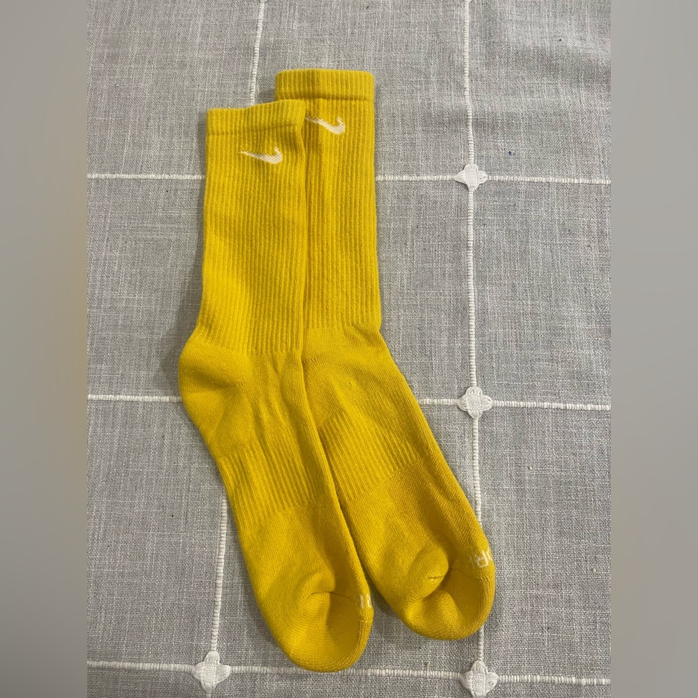 NWOT  Nike Dri-Fit Socks